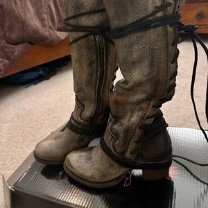 Brand new, never worn FreeBird “Coal” boots